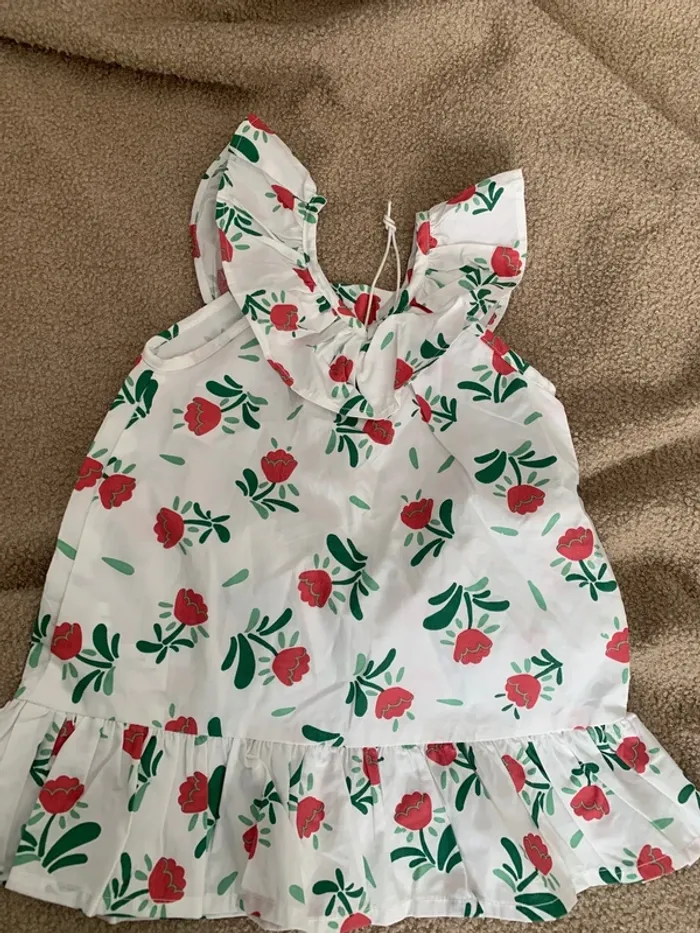 robe fille avec fleurs - photo numéro 5