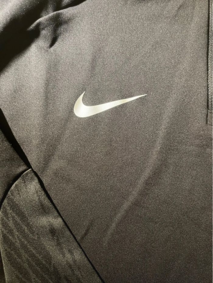 Running Nike manche longue - photo numéro 2