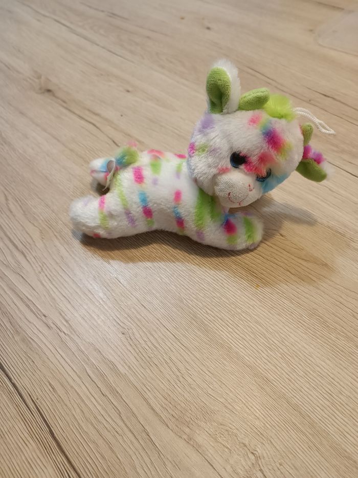 Petite peluche à suspendre ou autre