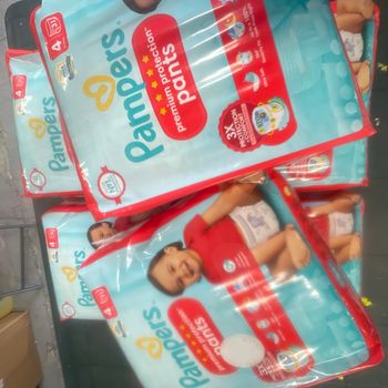 Lot de 6 paquets de couches Pampers 4