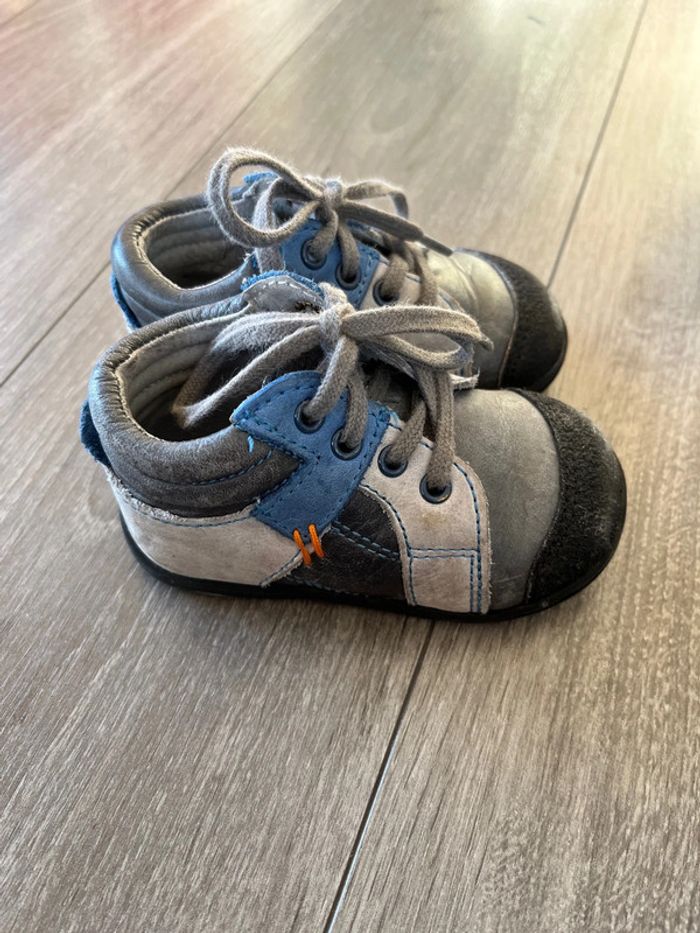 Chaussures bébé taille 20 - photo numéro 2