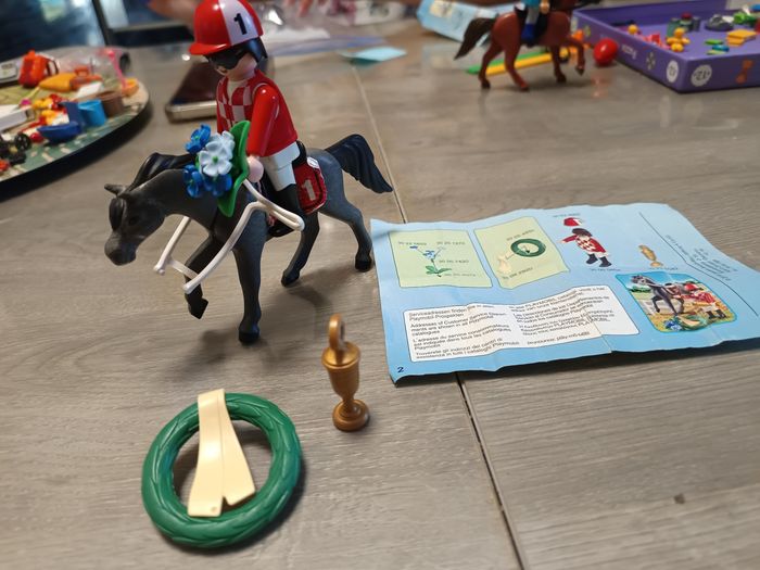 Playmobil jockey avec cheval de course