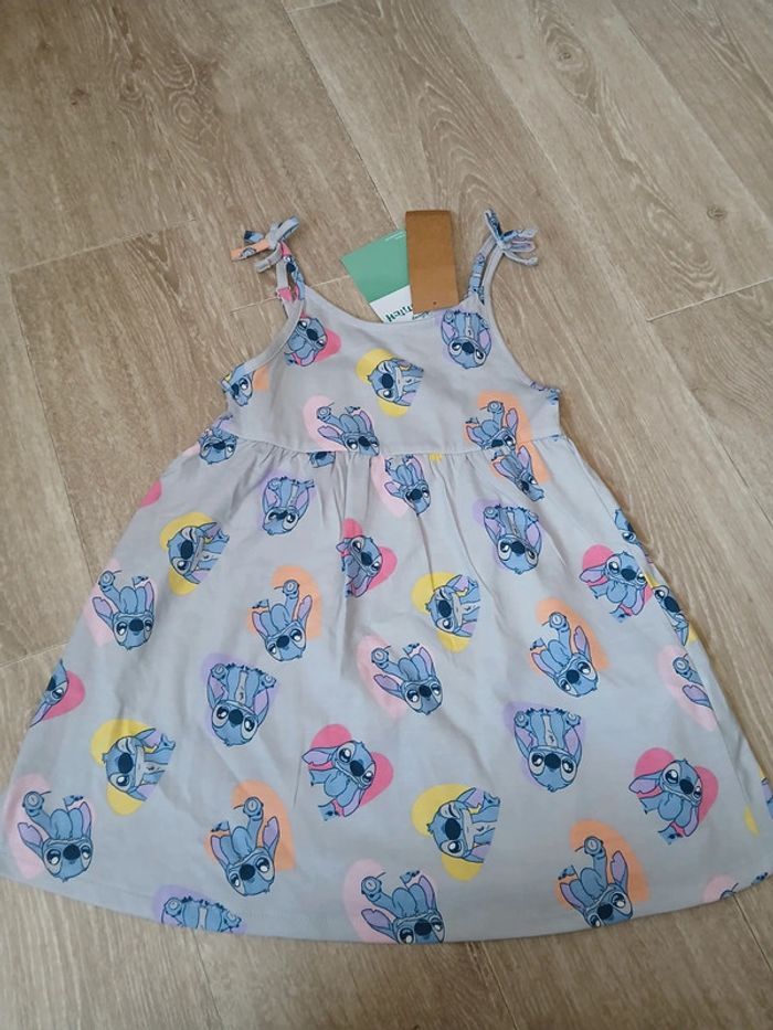 Robe neuve Stitch 5 ans - photo numéro 3