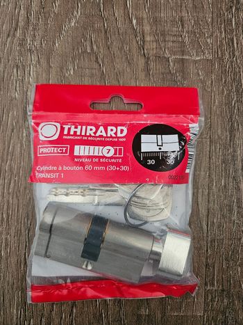 Cylindre a bouton thirard 30/30mm