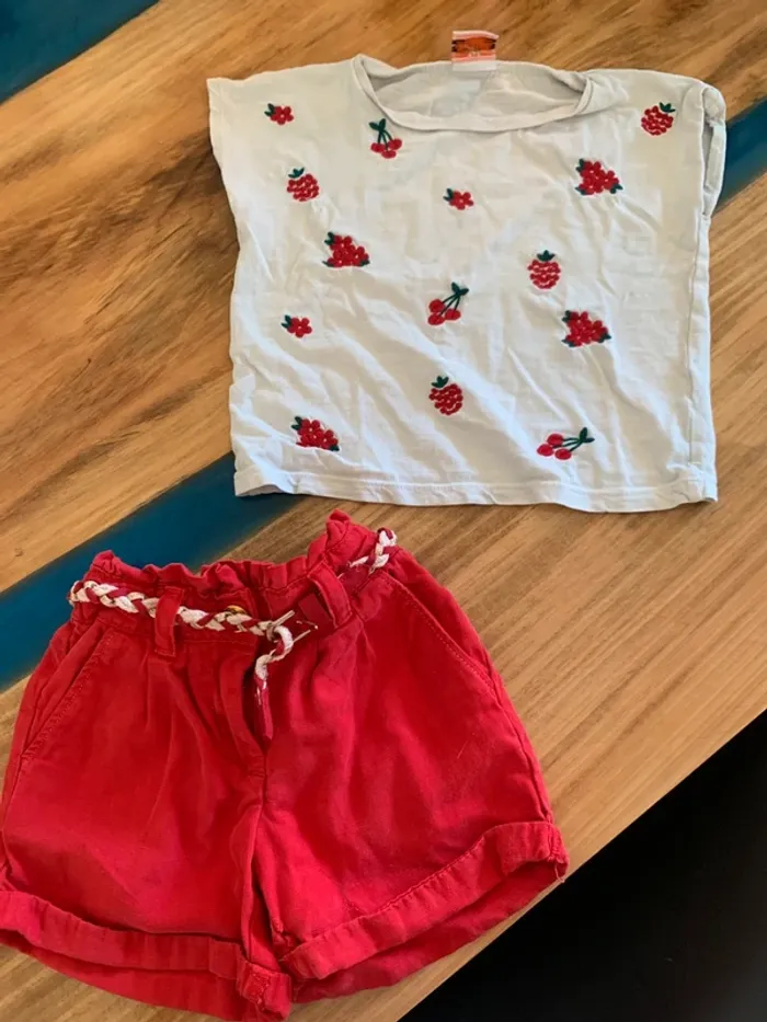 Ensemble tape à l’œil taille 24 mois