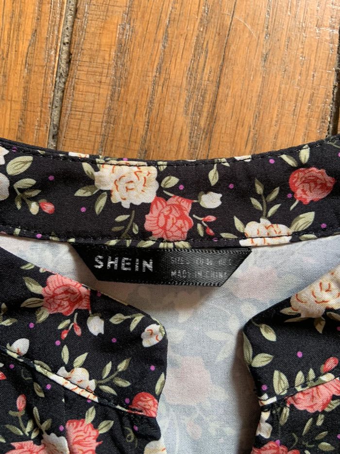 Robe noire fleuris cintrée shein taille s 36 - photo numéro 5