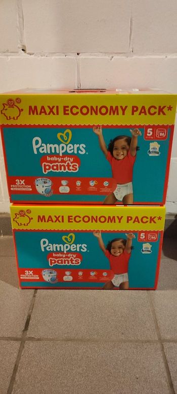 2 packs de 86 couches Pampers taille 5 pants 