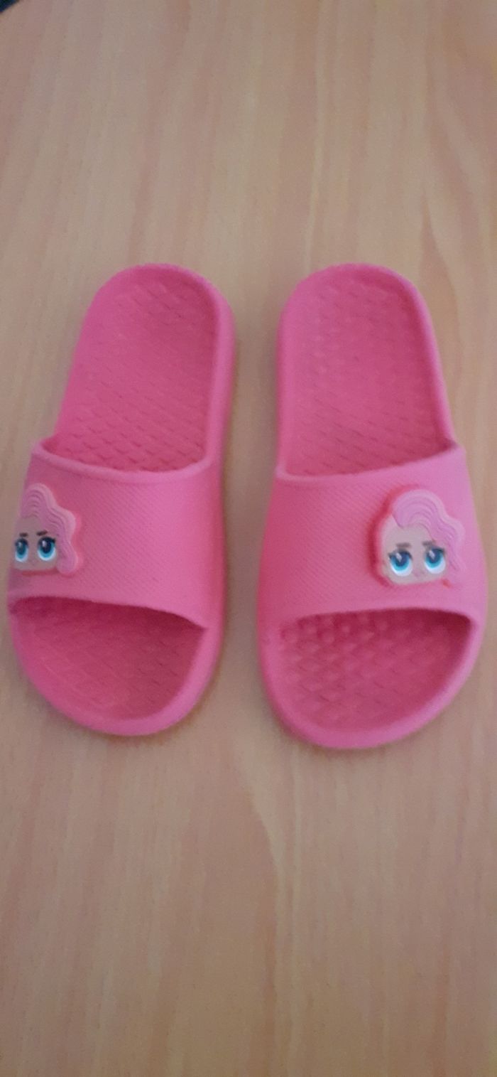 Claquettes fille pointure 27-28