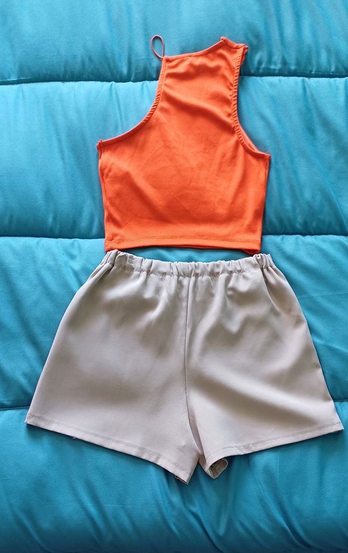 Lot débardeur et jupe short - photo numéro 2