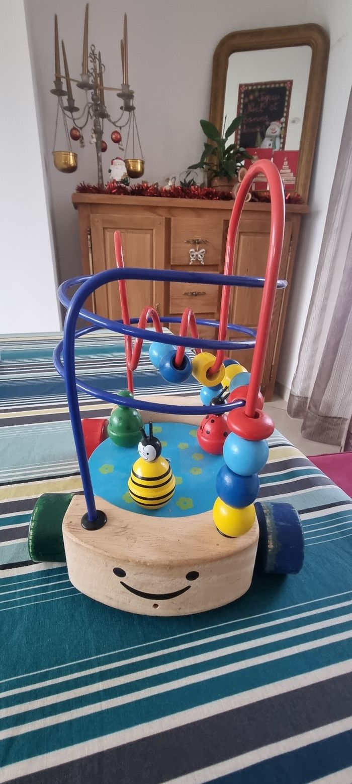Jeu en bois pour bébé - photo numéro 2