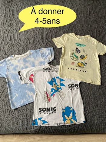 Lot de 3 t-shirts a donner 🎁 dans un lot