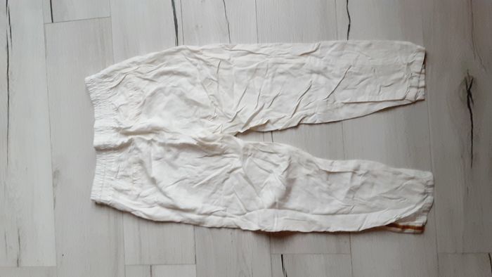 Vêtement femme pantalon court pantacourt écru bandes jaunes Camaïeu taille 36 - photo numéro 4