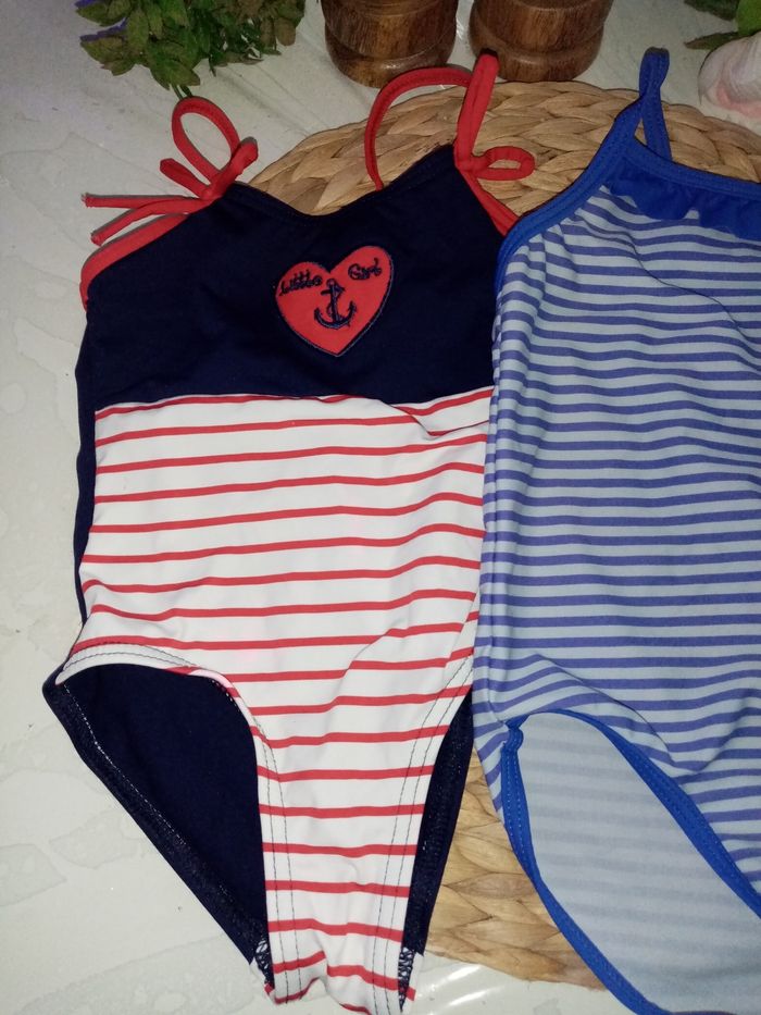 2 ans lot de 2 maillot de bain 1 pièces /Excellent état - photo numéro 4