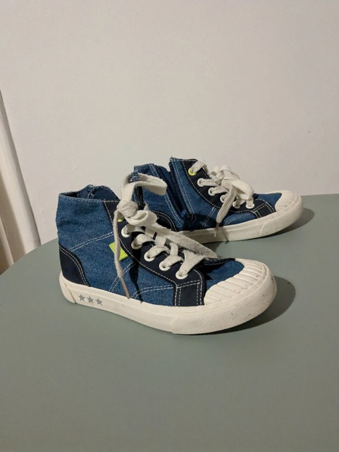 Baskets montantes bleues et blanches 30 - photo numéro 2