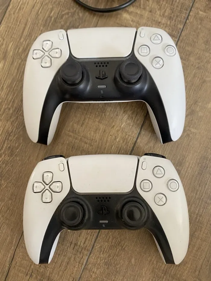 Sony PS5 Slim Édition Blu-Ray 1To Console - Blanc - photo numéro 3
