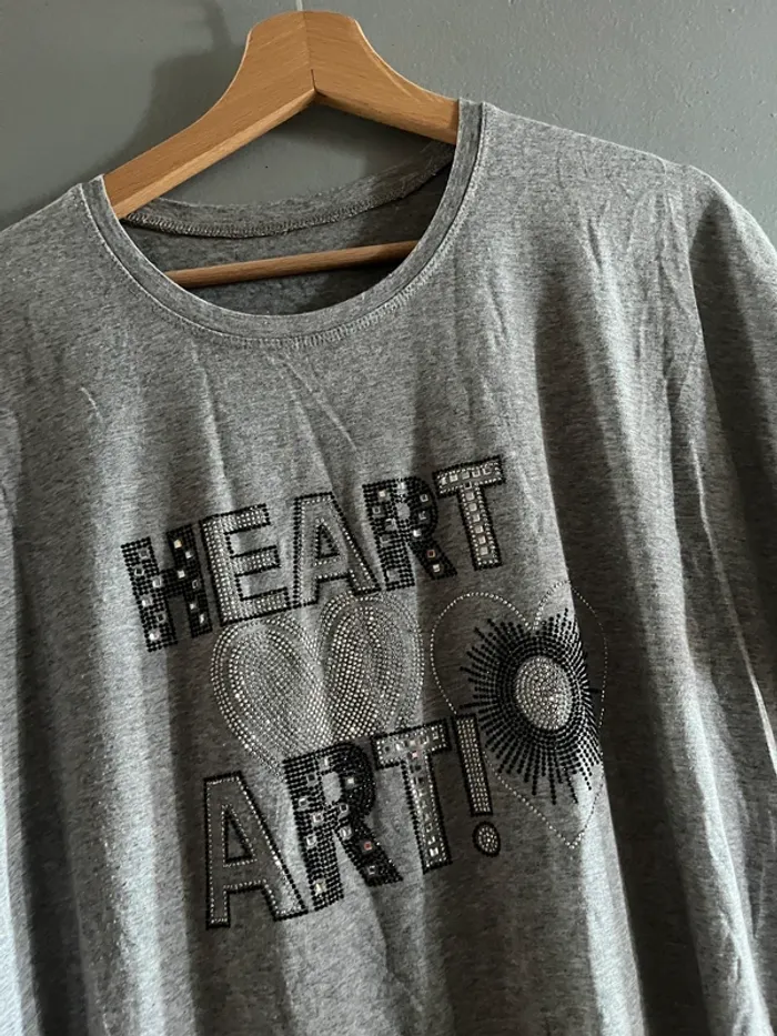 TEE shirt heart art en XL - photo numéro 4