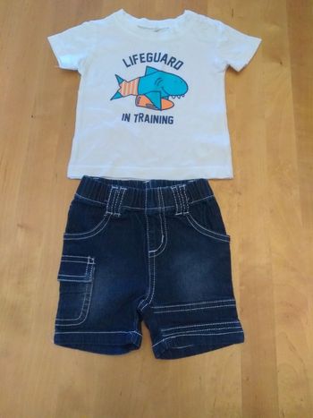 Ensemble t-shirt et short (3 mois)