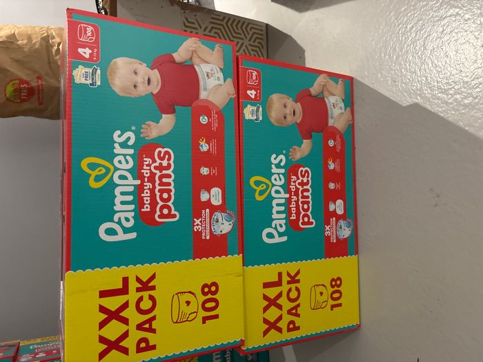 2 giga paquets de pampers pants taille 4