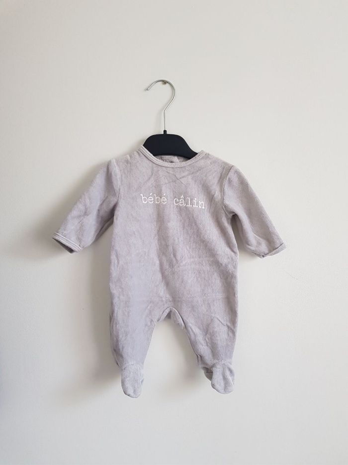 Pyjama en velours taille 1 mois