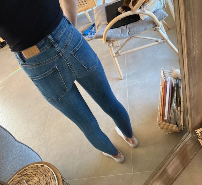 Jeans femme stradivarius - photo numéro 2
