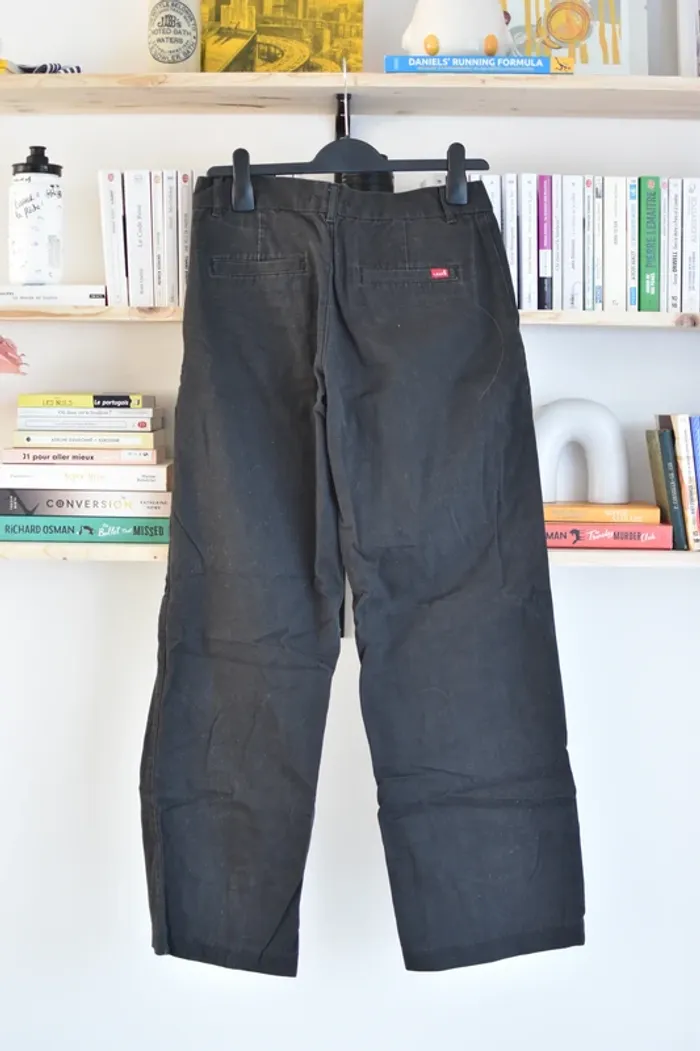 Pantalon Levis en taille 26 - Bon état - photo numéro 2