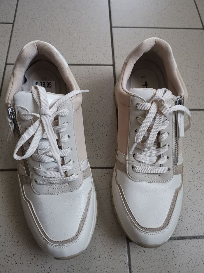 Basket Tamaris neuves pointure 40