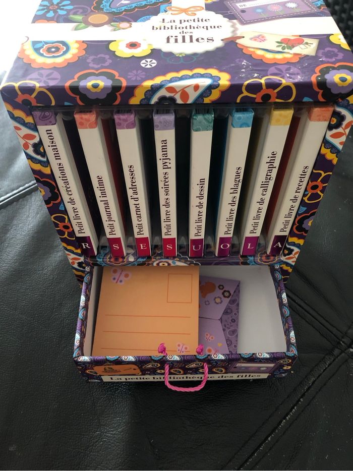 La petite bibliothèque des filles - photo numéro 6