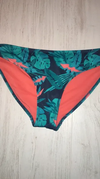 Bas de maillot de bain taille M