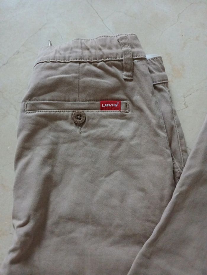 Pantalon chino Levi's taille 12 ans 🌺