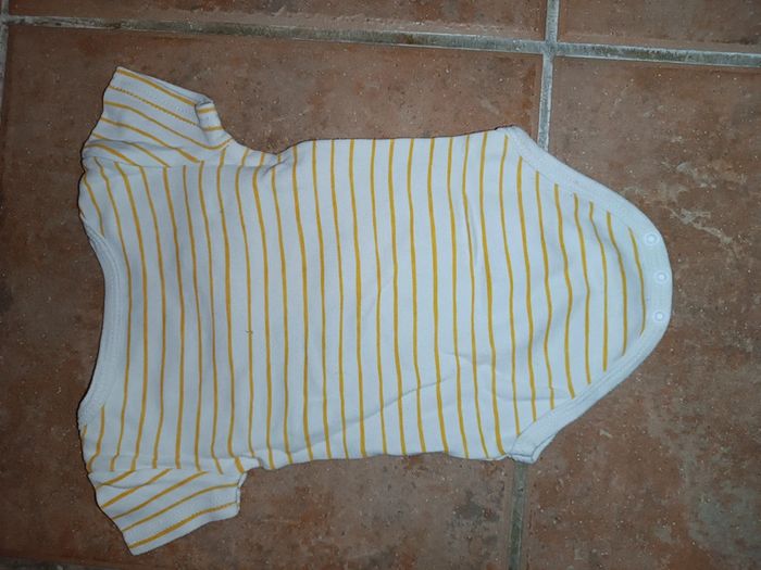 Body garçon 1 MOIS - photo numéro 2