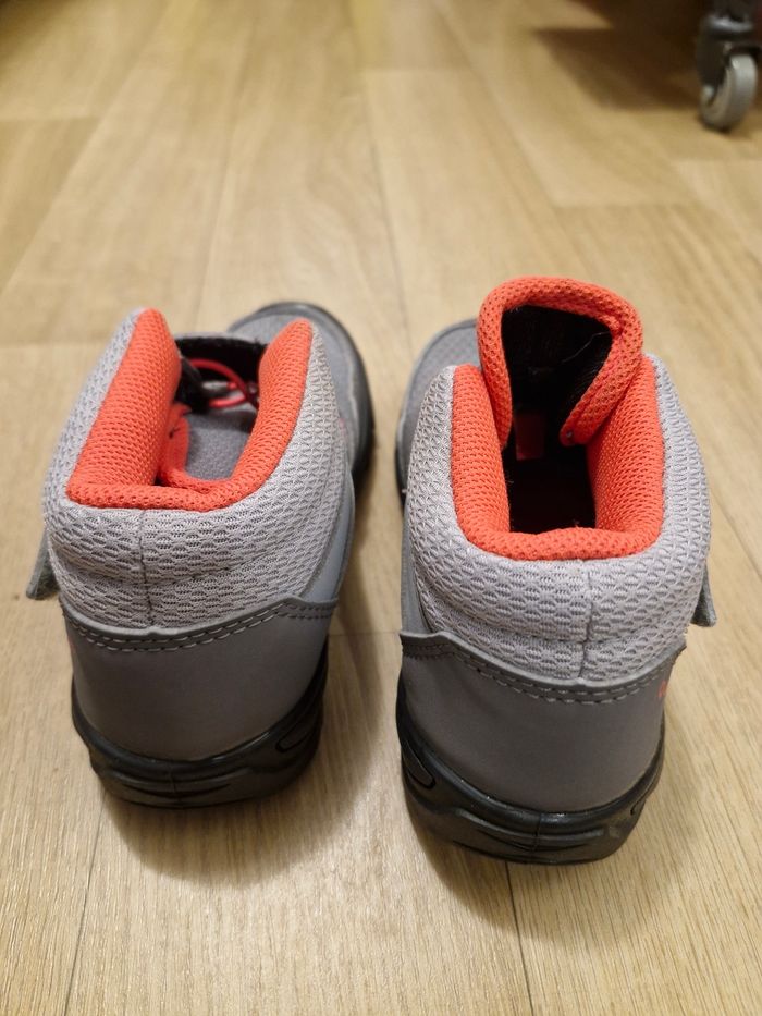 Chaussures de randonnées Décathlon 29 - photo numéro 3