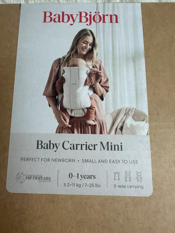 Porte bébé baby carrier mini BabyBjorn - photo numéro 2