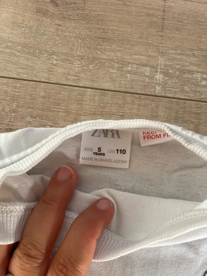 Tee-shirt Zara 5 ans - photo numéro 2