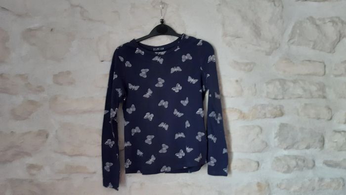 Tee-shirt avec papillons 10ans