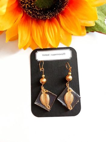 Boucle d'oreilles en résine doré style vintage