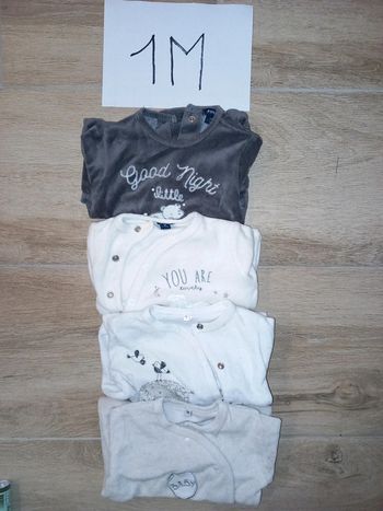 Lot 4 pyjamas velours 1 mois kiabi