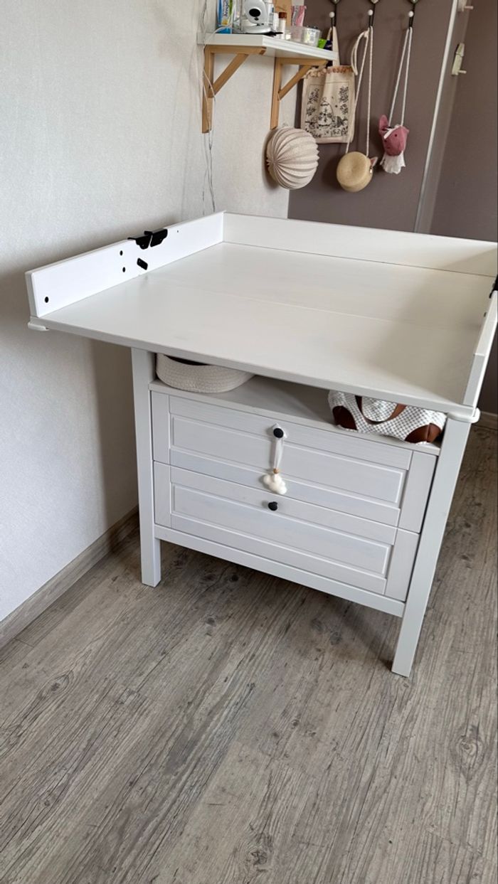 Table à langer + matelas + accessoires - photo numéro 6