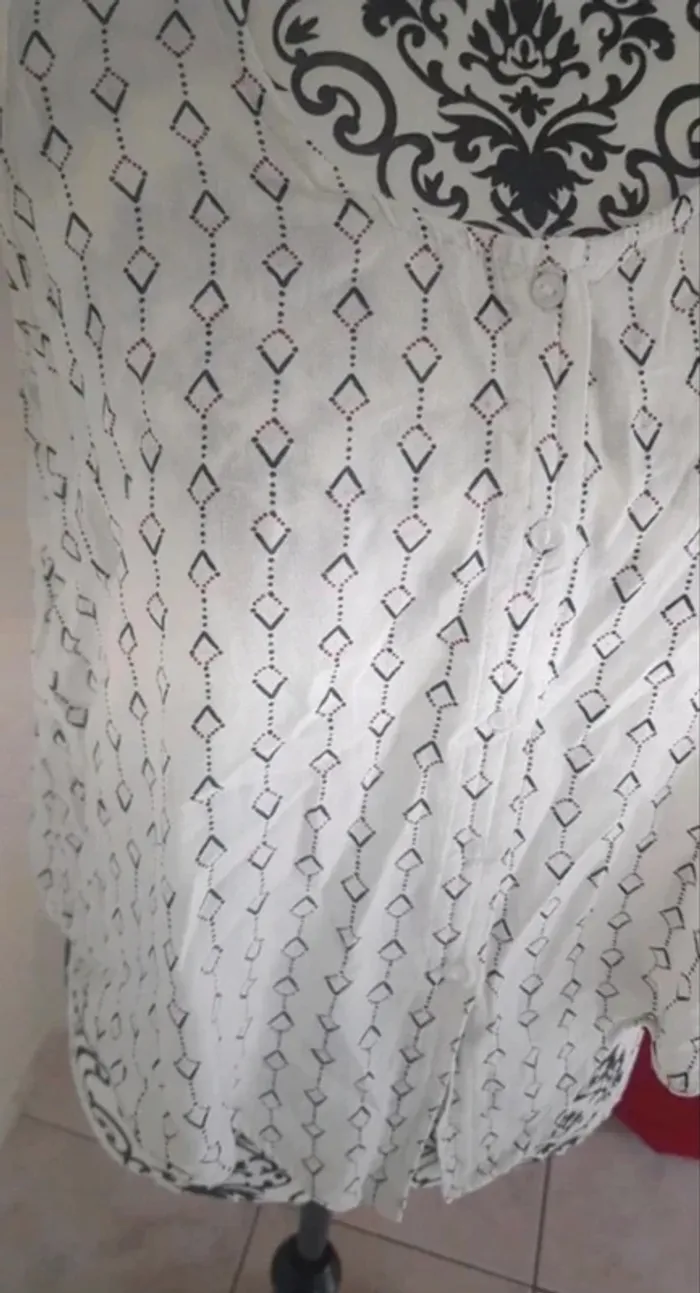 Blouse sans manche - photo numéro 2