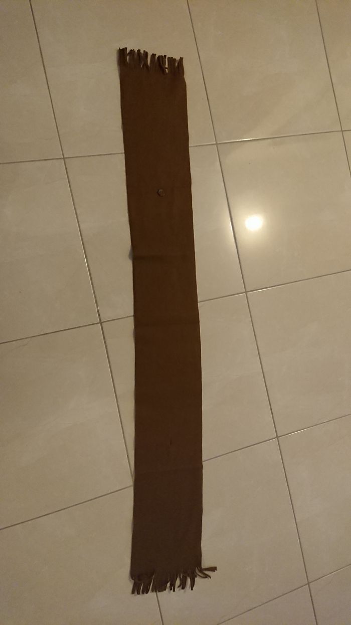 Écharpe marron