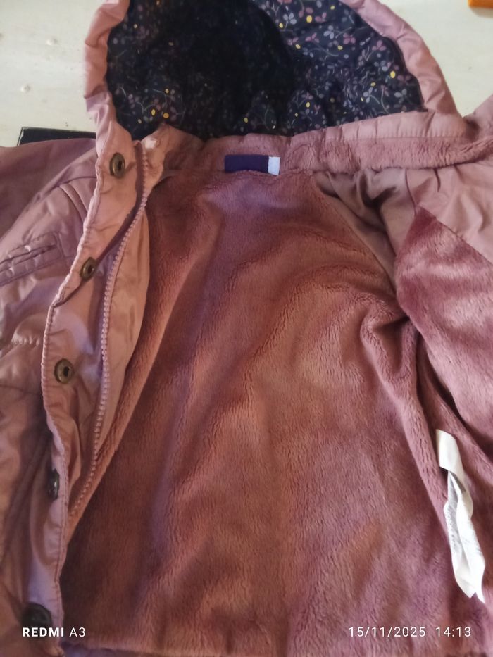 Manteau 3 mois  avec moufles - photo numéro 2