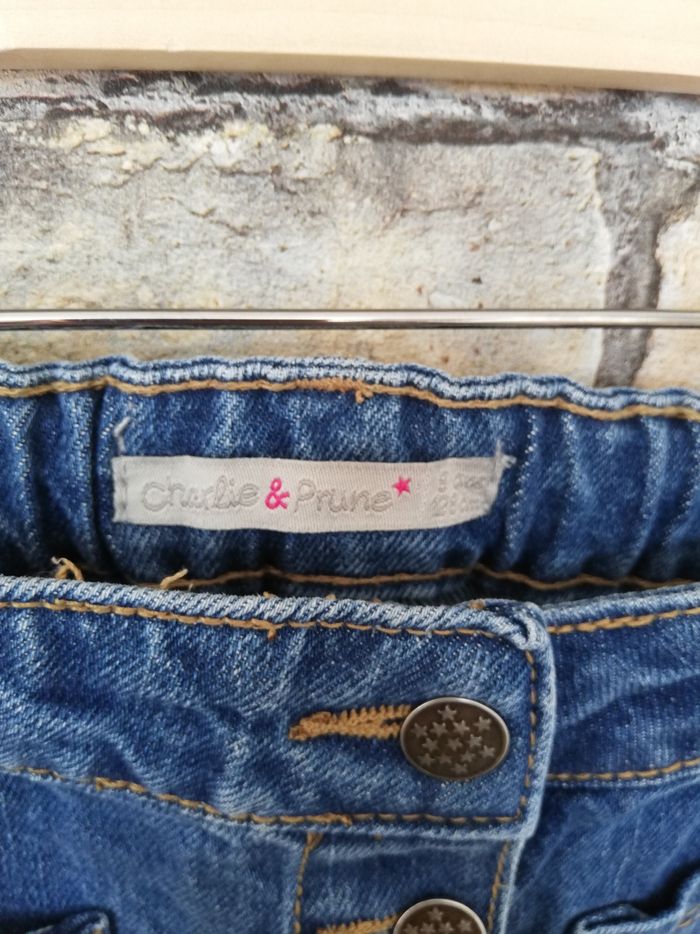 Jolie jupe en jean - photo numéro 2