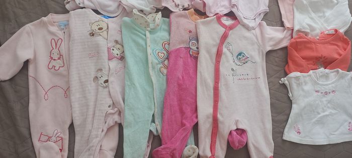 Lot vetements bebe fille 3 mois - photo numéro 2