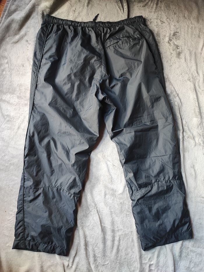 Jogging Nike gris anthracite logo brodé taille L Athletic Dept