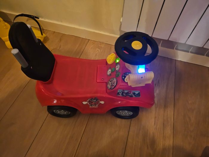 Voiture - photo numéro 2