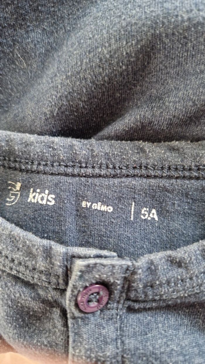 Tee-shirt longues manches. - photo numéro 3