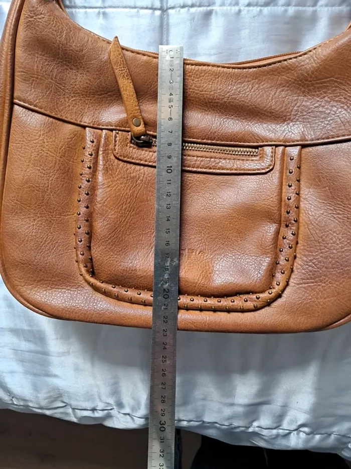 Magnifique sac camel Marque Fuchsia - photo numéro 7