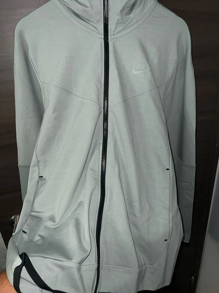 Haut de survêtement Nike taille M à capuche - photo numéro 6