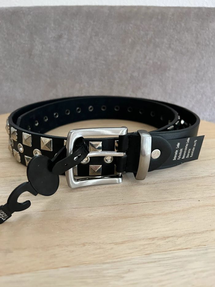 Ceinture en cuir noir taille 105 cm