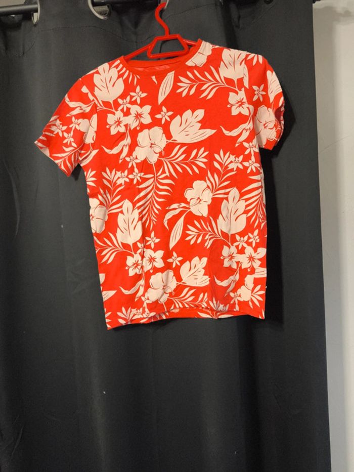 Tee shirt floral