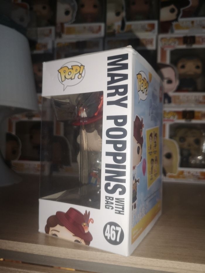 Funko pop Disney Mary Poppins Returns 467 Mary Poppins With Bag - photo numéro 2